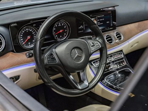Used 2017 Mercedes-Benz E 300 image 14