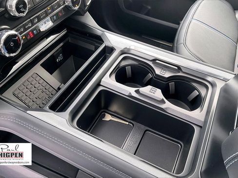 New 2026 Ford F250 Platinum image 24