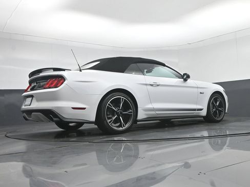 Used 2016 Ford Mustang GT Premium w/ Equipment Group 401A RWD image 52