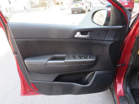 Used 2017 Kia Sportage LX FWD image 26