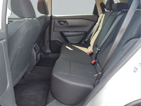 Used 2024 Nissan Rogue S image 21