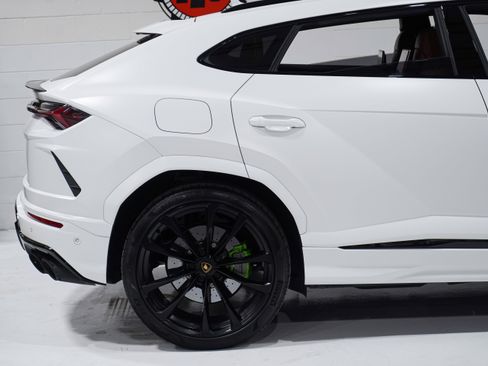 Used 2021 Lamborghini Urus AWD/4WD image 23