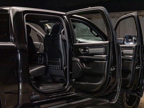 Used 2020 RAM 1500 Big Horn w/ Built-to-serve Edition image 31