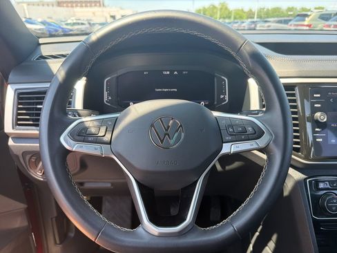 Certified 2023 Volkswagen Atlas Cross Sport SE w/ Panoramic Sunroof Package AWD/4WD image 11