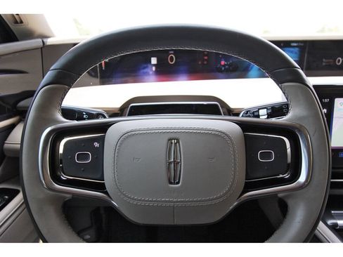 Used 2024 Lincoln Nautilus Reserve w/ Equipment Group 202A AWD/4WD image 15