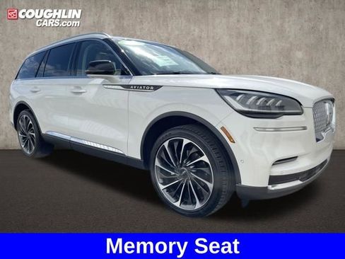 Used 2022 Lincoln Aviator Reserve w/ Equipment Group 201A image 7