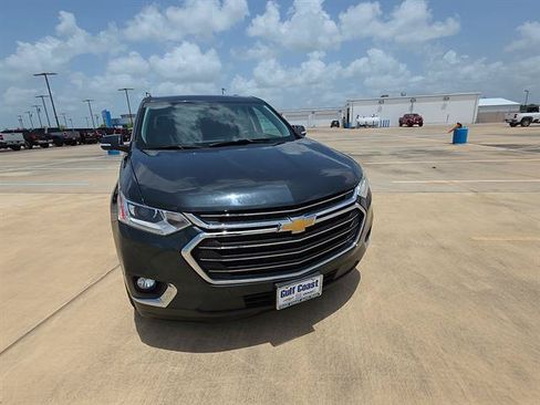 Used 2021 Chevrolet Traverse LT FWD image 6