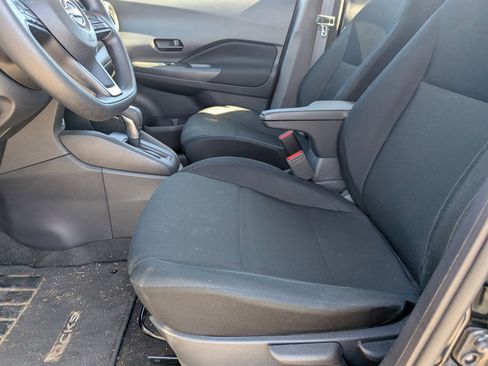 Used 2024 Nissan Kicks S image 6