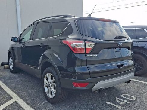 Used 2018 Ford Escape SE w/ SE Sync 3 Package AWD/4WD image 2