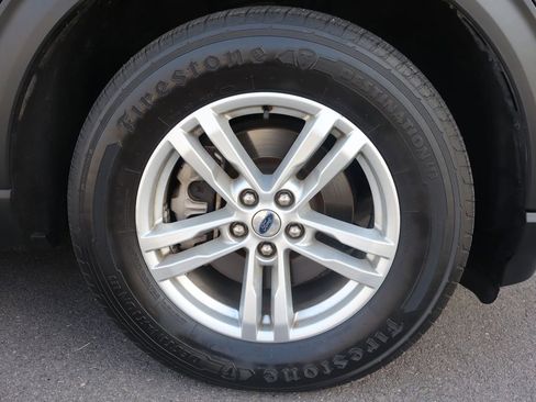 Used 2021 Ford Explorer XLT w/ Equipment Group 202A AWD/4WD image 46