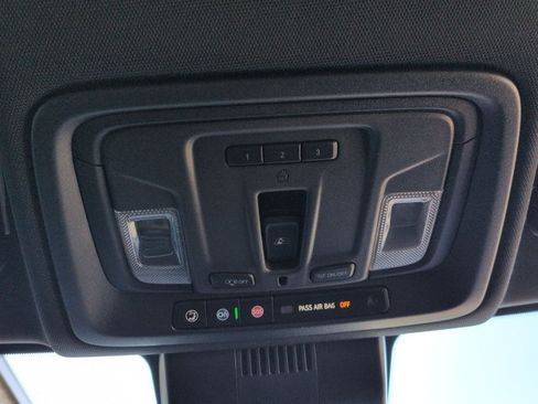 Used 2024 GMC Sierra 1500 AT4 w/ Technology Package AWD/4WD image 21