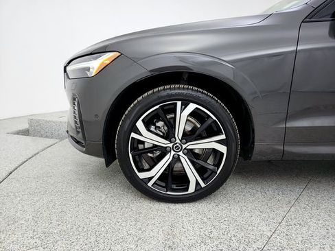 Used 2022 Volvo XC60 B6 R-Design w/ Advanced Package image 28