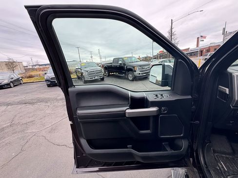 Used 2018 Ford F150 Platinum w/ Technology Package image 29