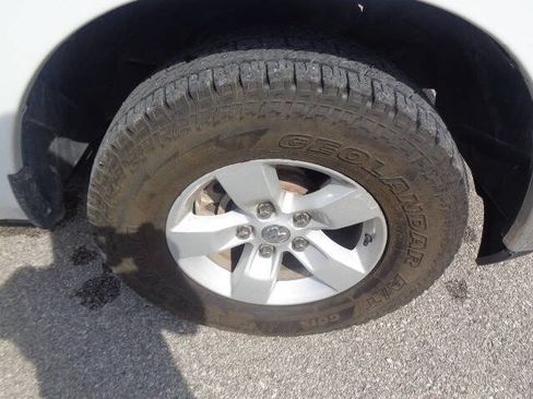 Used 2022 RAM 1500 Classic SLT w/ Electronics Group AWD/4WD image 29