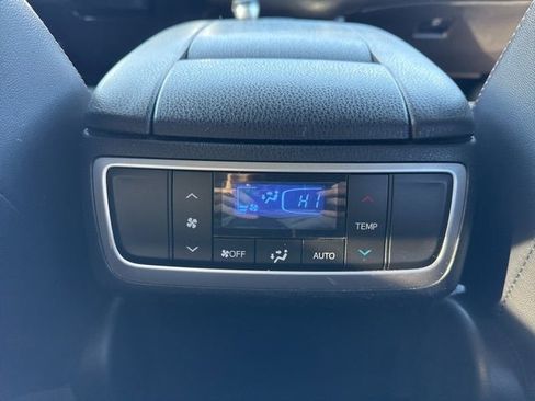 Used 2015 Toyota Highlander Limited image 21