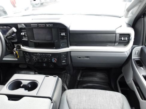 Used 2024 Ford F250 XLT w/ FX4 Off-Road Package image 39