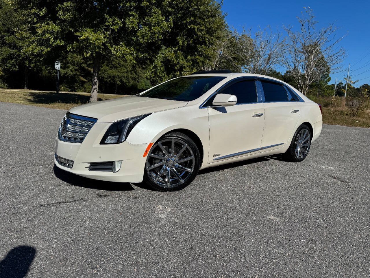 Used 2013 Cadillac XTS Platinum w/ Driver Assist Package AWD/4WD image 26