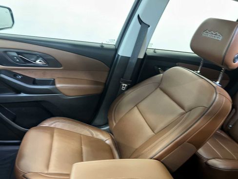 Used 2020 Chevrolet Traverse High Country image 35