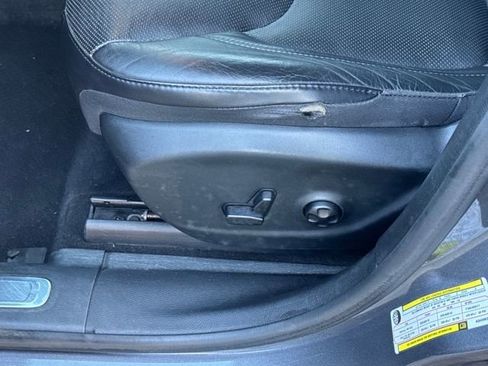 Used 2019 Jeep Cherokee Limited image 4