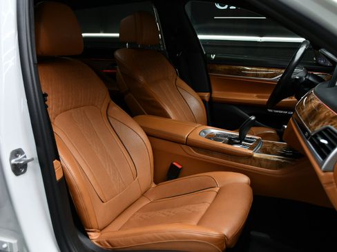 Used 2018 BMW ALPINA B7 xDrive image 54