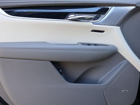 Certified 2025 Cadillac XT6 Premium Luxury image 10