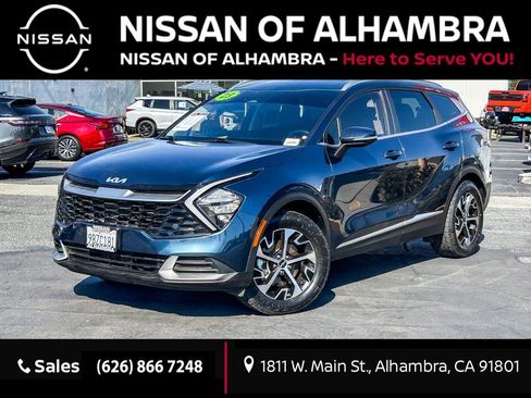 Used 2023 Kia Sportage EX AWD/4WD image 1