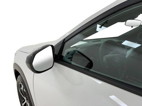 Used 2024 Chevrolet Trax RS FWD image 10