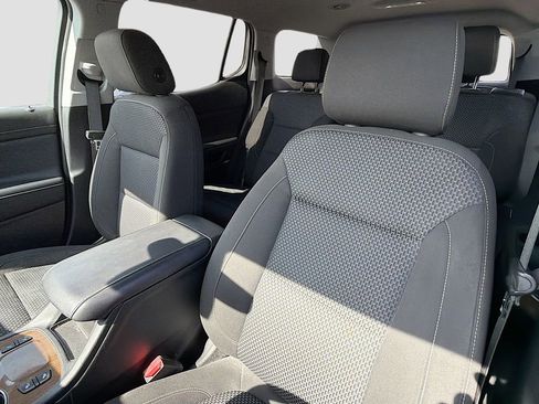 Used 2020 GMC Acadia SLE w/ Driver Convenience Package FWD image 11