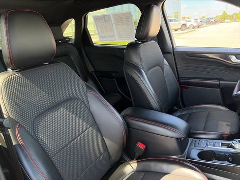 Used 2023 Ford Escape ST-Line AWD/4WD image 12