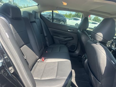 Used 2024 Nissan Altima 2.5 SL FWD image 16