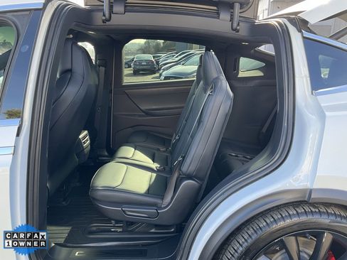 Used 2019 Tesla Model X P100D image 8