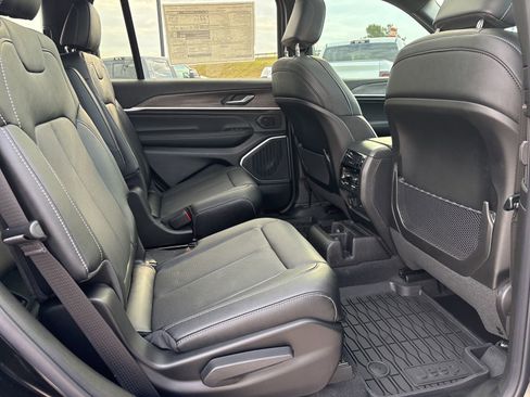 New 2026 Jeep Grand Cherokee L Limited AWD/4WD image 21