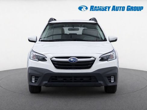 Used 2022 Subaru Outback Premium AWD/4WD image 5