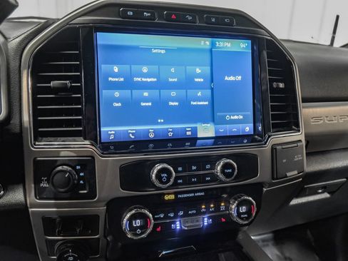 Used 2022 Ford F250 Platinum w/ FX4 Off-Road Package AWD/4WD image 25