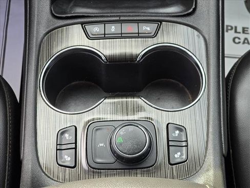 Used 2021 GMC Acadia SLT image 21