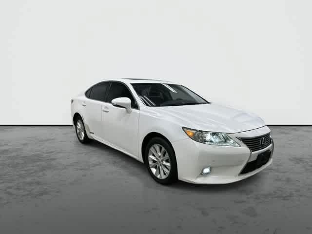 Used 2015 Lexus ES 300h w/ Navigation System Package FWD image 6