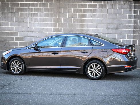 Used 2015 Hyundai Sonata SE image 3