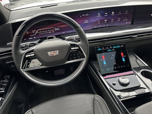 Certified 2025 Cadillac Escalade Sport w/ Touring Package image 30