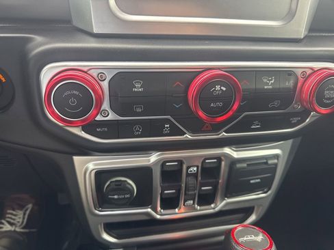 Used 2022 Jeep Gladiator Sport AWD/4WD image 14