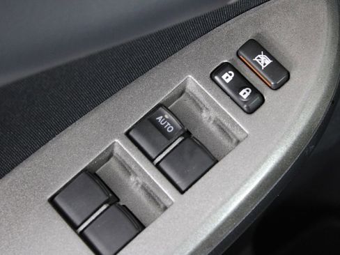 Used 2013 Toyota Corolla S image 20