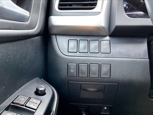 Used 2015 Toyota Highlander XLE FWD image 36