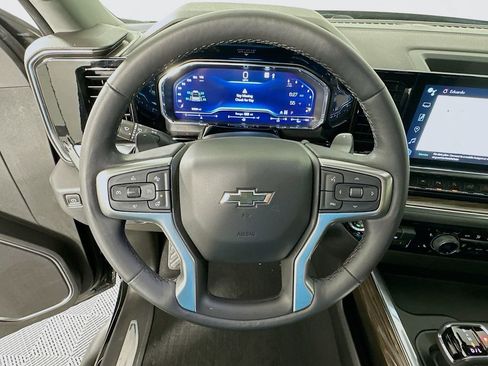 Used 2022 Chevrolet Silverado 1500 RST image 11