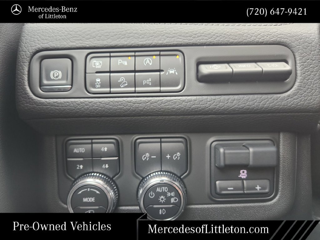 Used 2024 GMC Yukon Denali w/ Advanced Technology Package AWD/4WD image 21