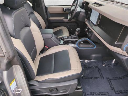 Used 2023 Ford Bronco Wildtrak image 21