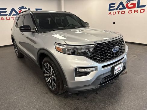 Used 2023 Ford Explorer ST-Line w/ Class IV Trailer Tow Package AWD/4WD image 2