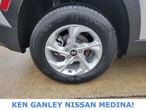 Used 2024 Hyundai Tucson SE image 21