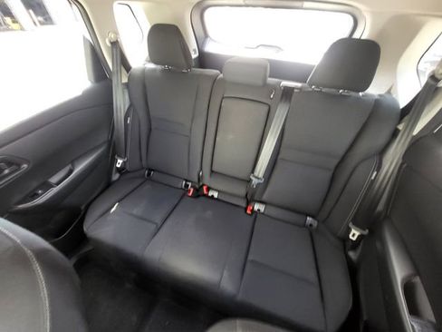 Used 2024 Nissan Rogue S FWD image 11