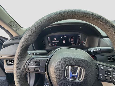 Certified 2023 Honda Accord EX image 11