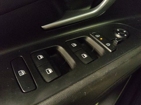 Used 2024 Hyundai Elantra SEL FWD image 27