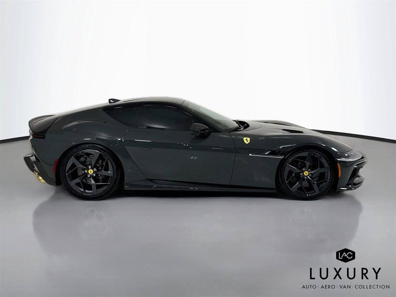 Used 2025 Ferrari 12Cilindri RWD image 5